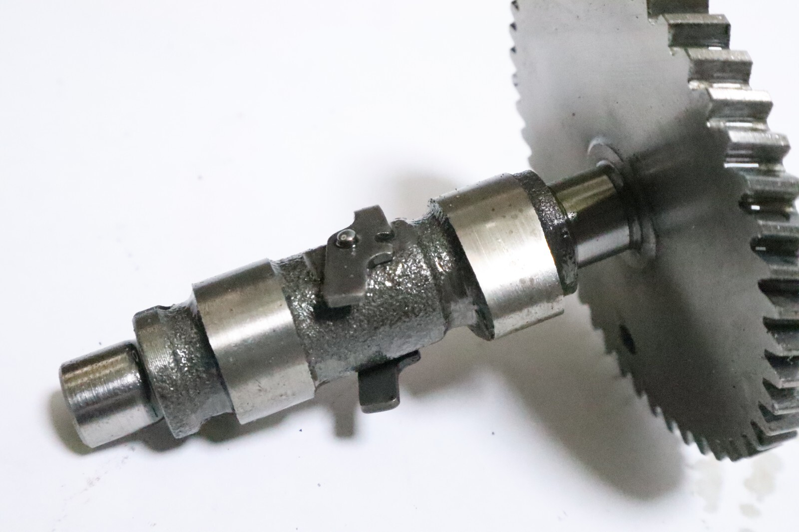 Mercury 3.5hp 4-Stroke camshaft 898103T56 - Image 9
