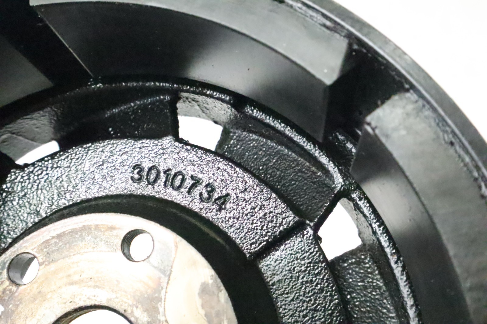 EVINRUDE Johnson OMC 115 135 150 175 HP Flywheel Rotor Assembly 0586526 - Image 6