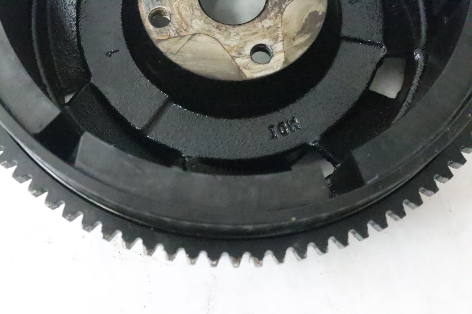 EVINRUDE Johnson OMC 115 135 150 175 HP Flywheel Rotor Assembly 0586526 - Image 8