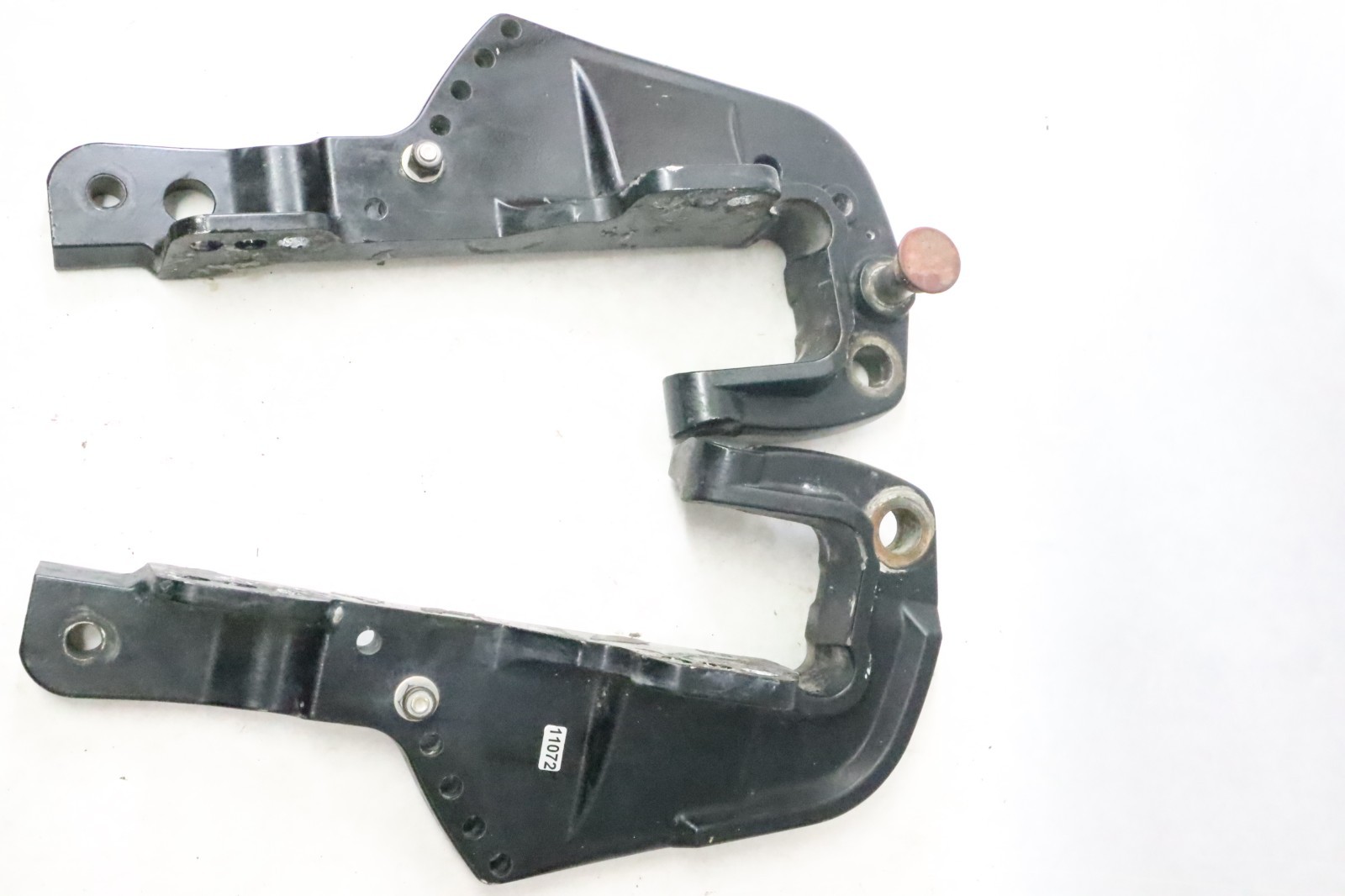50 hp Mercury Outboard Clamp Bracket Port STBD 821774T8 821773T1 30hp 40hp 25hp - Image 2