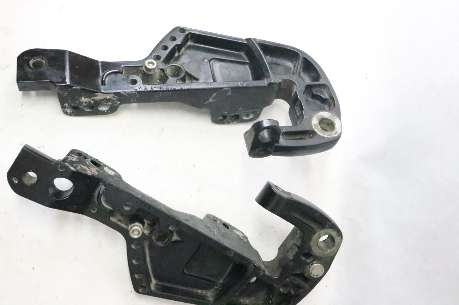 50 hp Mercury Outboard Clamp Bracket Port STBD 821774T8 821773T1 30hp 40hp 25hp - Image 9