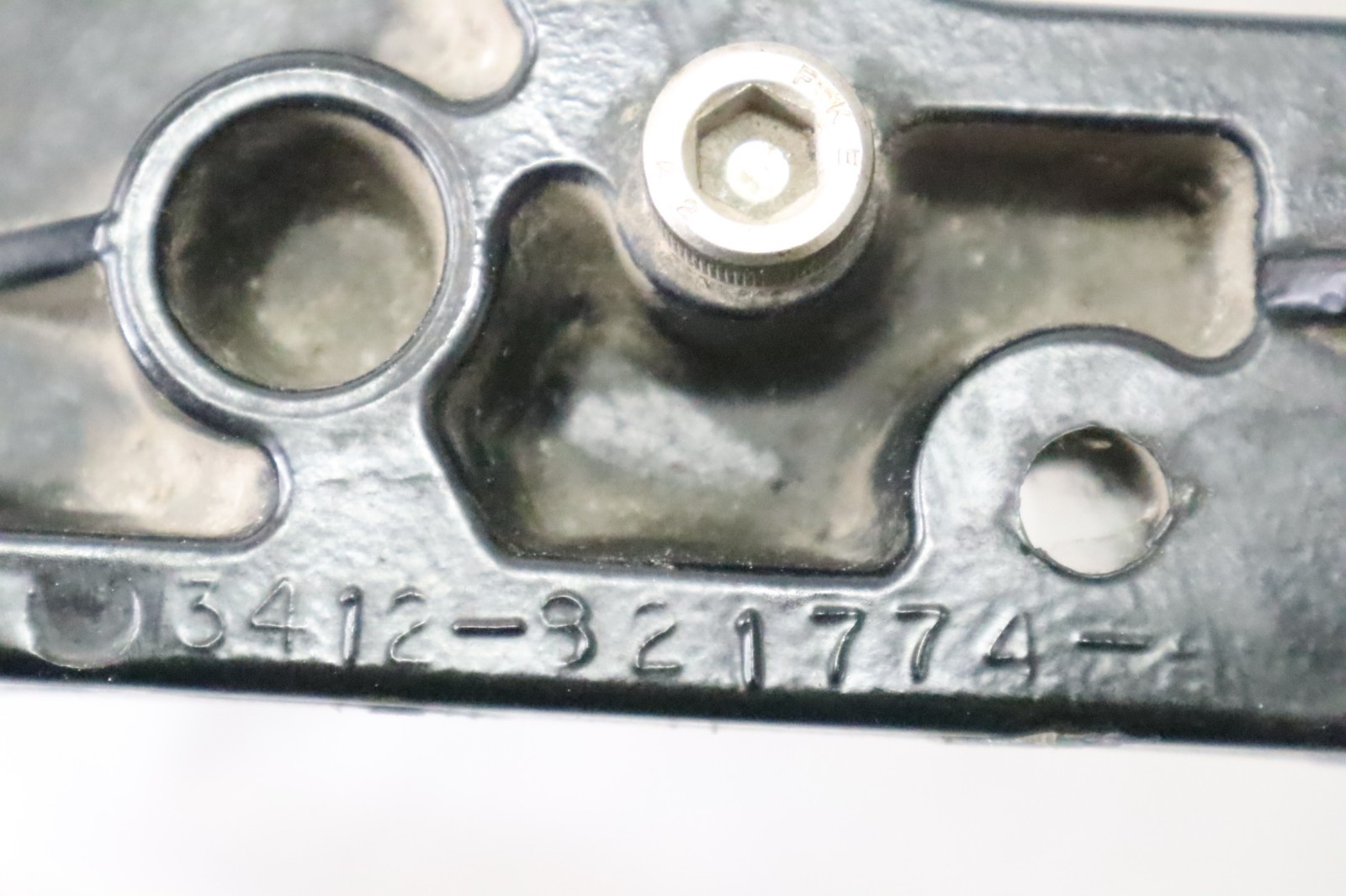 50 hp Mercury Outboard Clamp Bracket Port STBD 821774T8 821773T1 30hp 40hp 25hp - Image 12