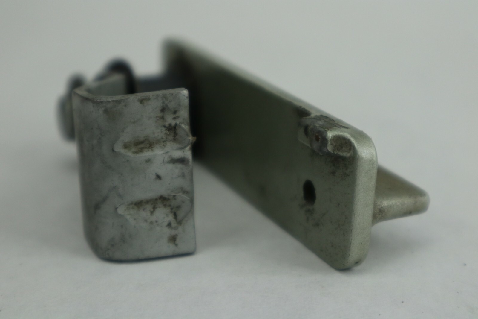Suzuki DT200 DT 200 150 hp outboard COWL FRONT LATCH ASSEMBLY - Image 12