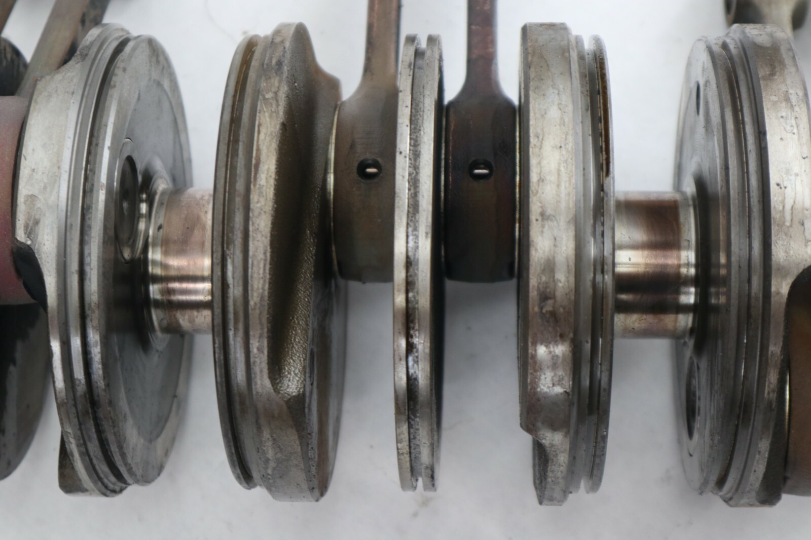 Suzuki DT200 150 200 hp outboard crankshaft - Image 3
