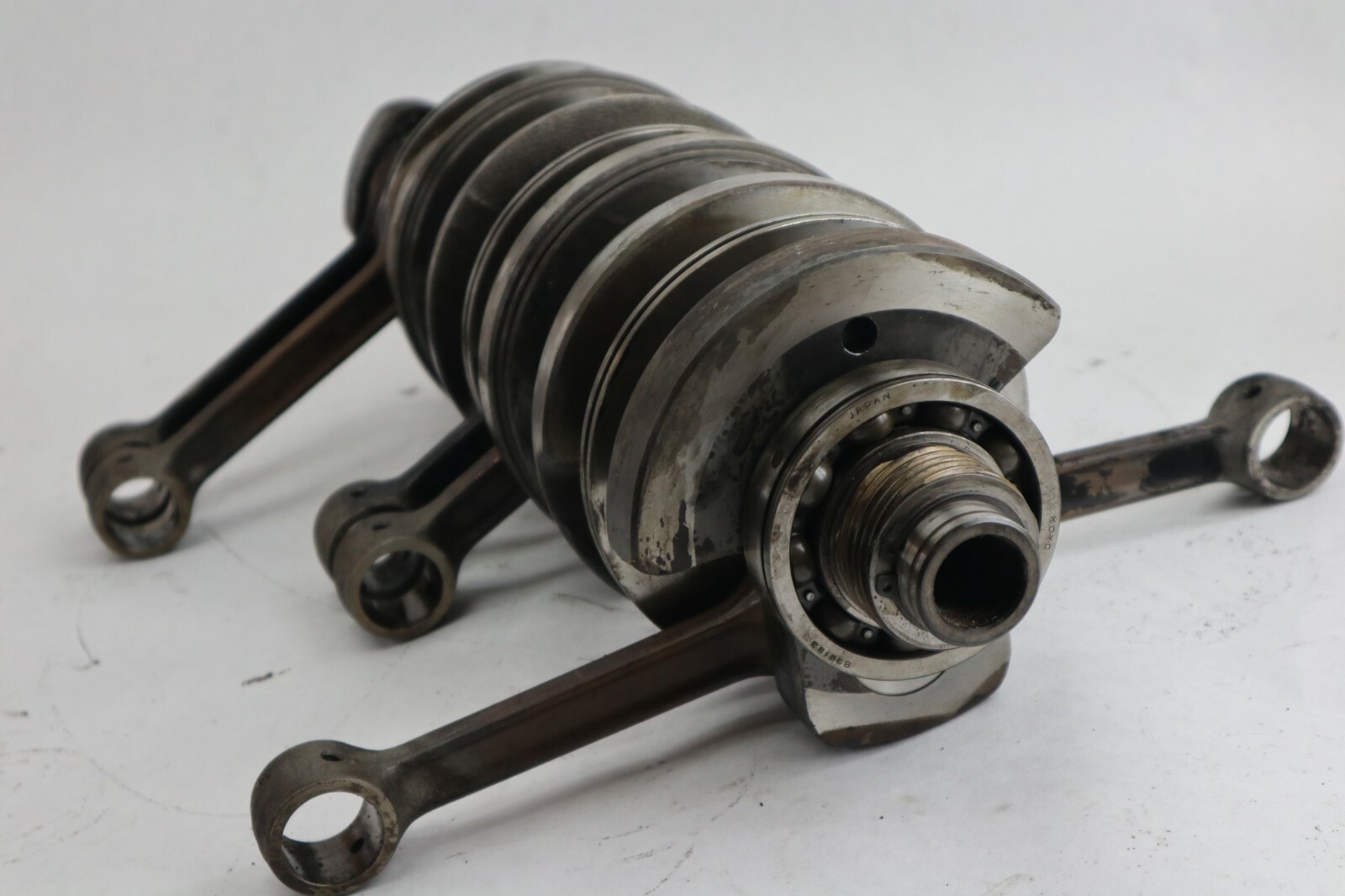 Suzuki DT200 150 200 hp outboard crankshaft - Image 9