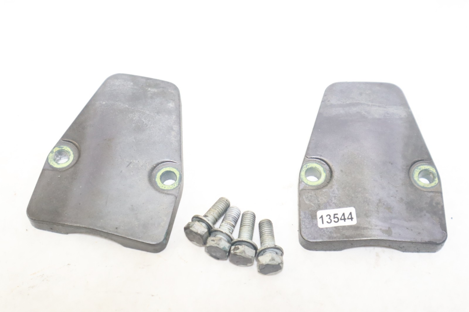 Tohatsu Nissan 90-140 hp CAP LOWER MOUNT 3B7S613420 2 Stroke - Image 2
