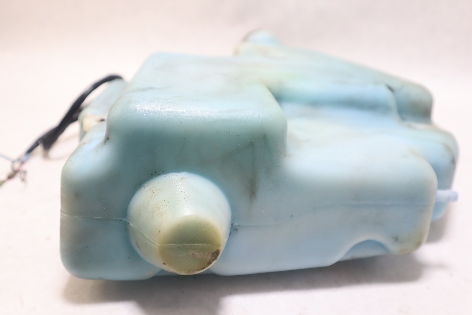Nissan 140 hp 3C7-71070-2 Tohatsu Oil tank 3C7710702, Genuine OEM Part - Image 4