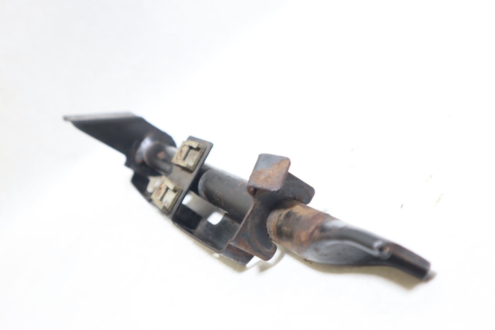 01 Can-Am Traxter 500 XT 4x4 Seat Pivot Bracket Mount - Image 5