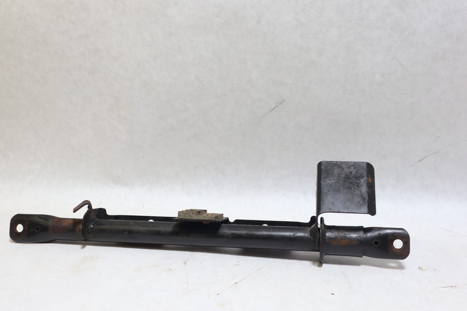 01 Can-Am Traxter 500 XT 4x4 Seat Pivot Bracket Mount - Image 6