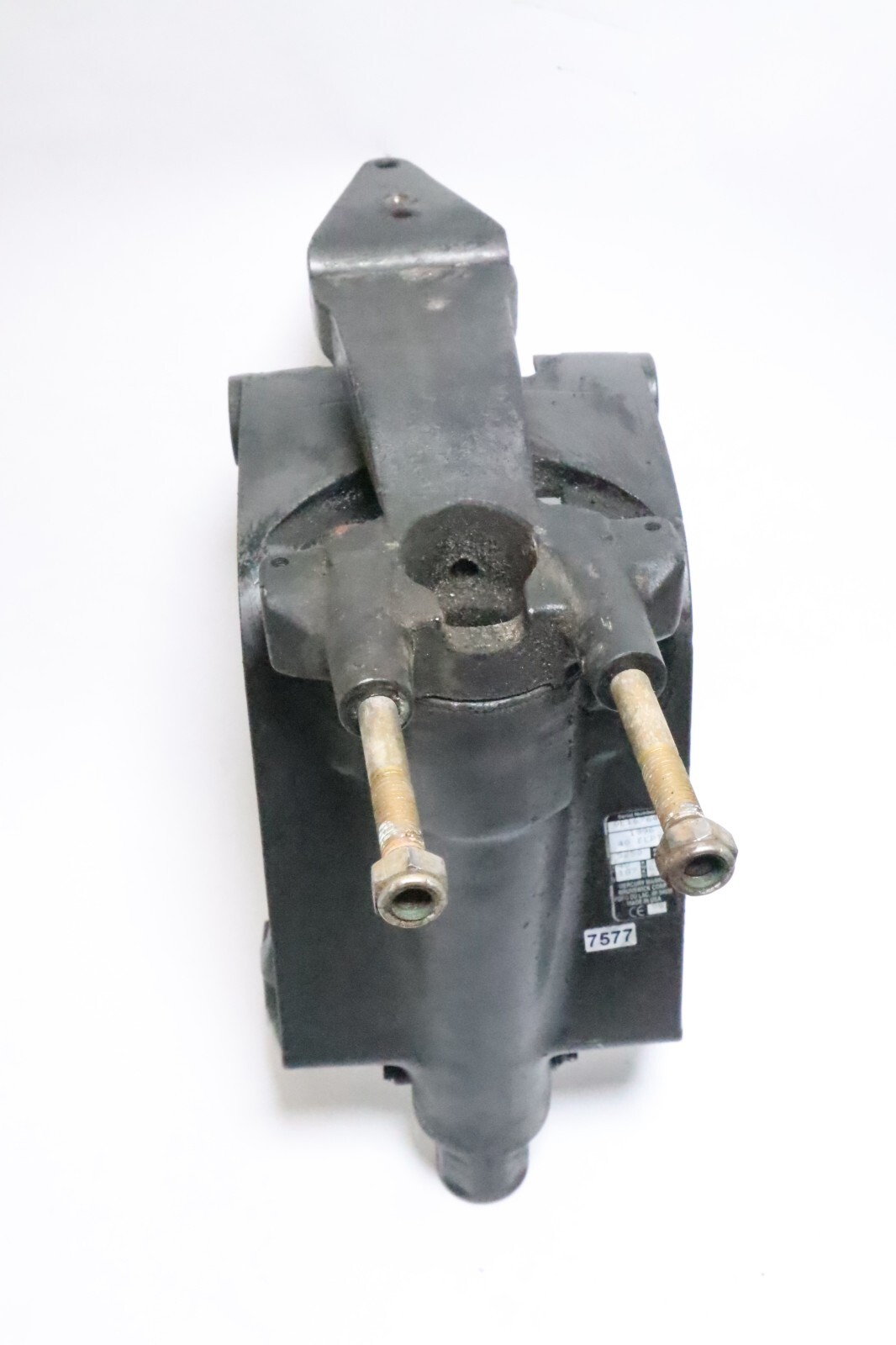 Force 40-50 HP Swivel Bracket 821772A 5 Outboard 821769F-3 1995-1997 - Image 3