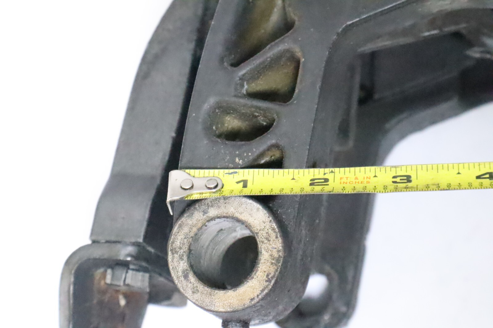 Force 40-50 HP Swivel Bracket 821772A 5 Outboard 821769F-3 1995-1997 - Image 6