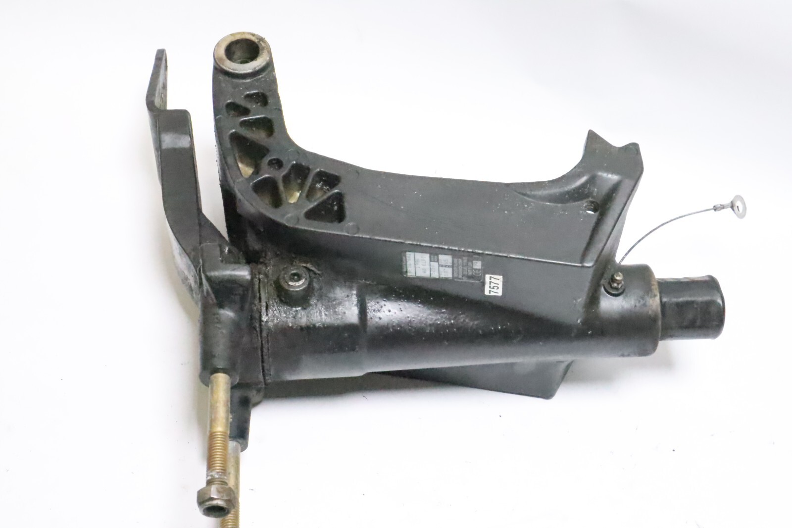 Force 40-50 HP Swivel Bracket 821772A 5 Outboard 821769F-3 1995-1997 - Image 13