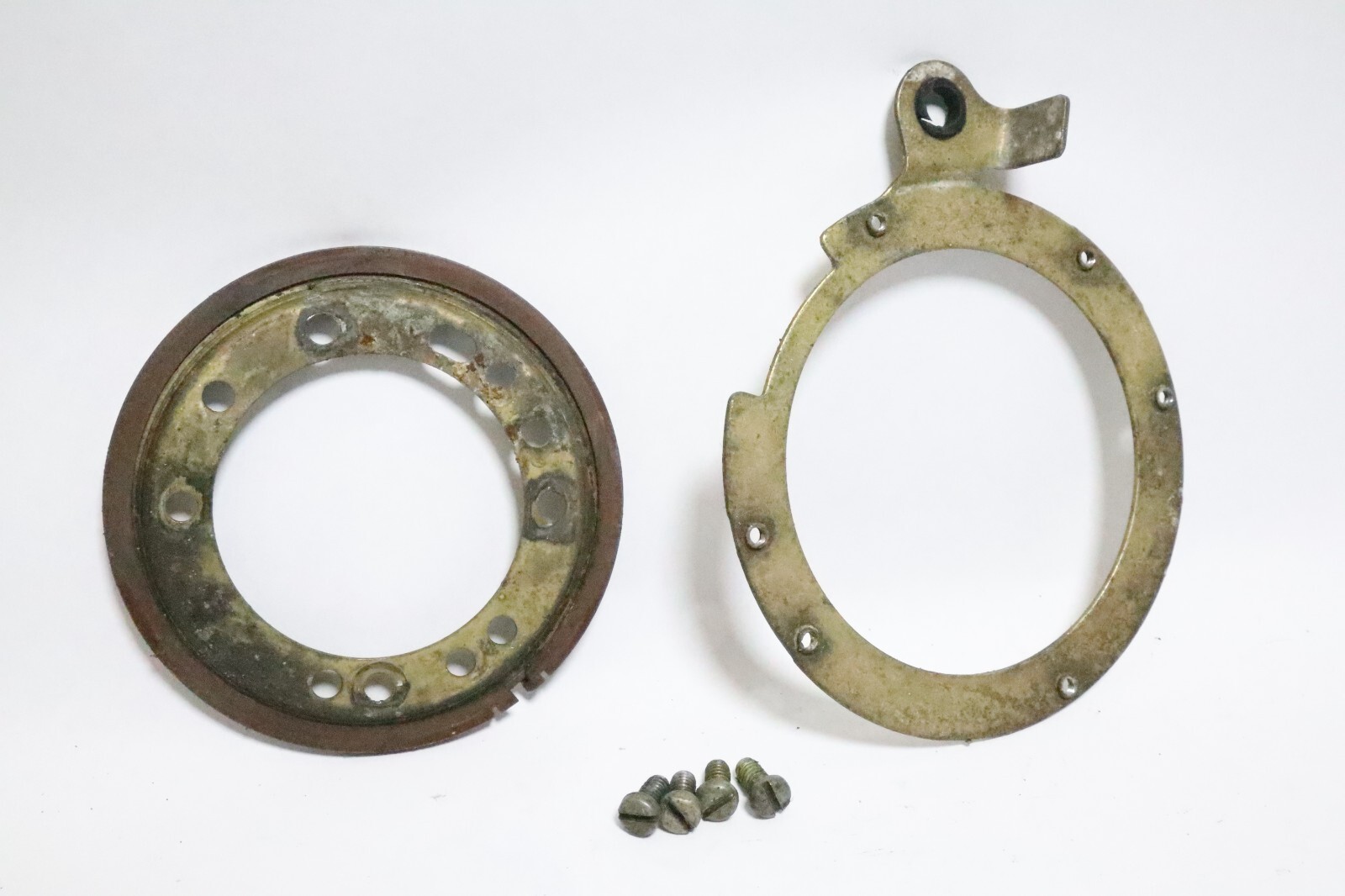 JOHNSON EVINRUDE 40 48 55 60 HP SUPPORT RETAINER 323204 330824 334193 1976-1988
