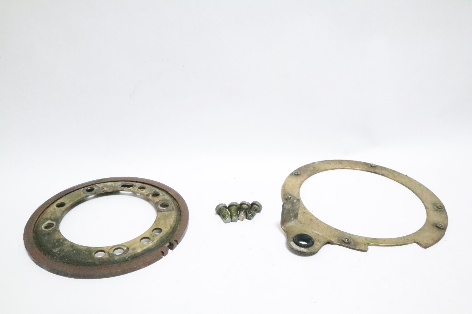 JOHNSON EVINRUDE 40 48 55 60 HP SUPPORT RETAINER 323204 330824 334193 1976-1988 - Image 5