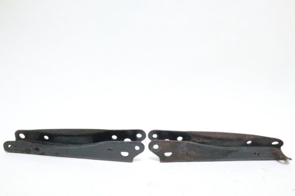 Honda OEM Part 50611-HN8-000  USED