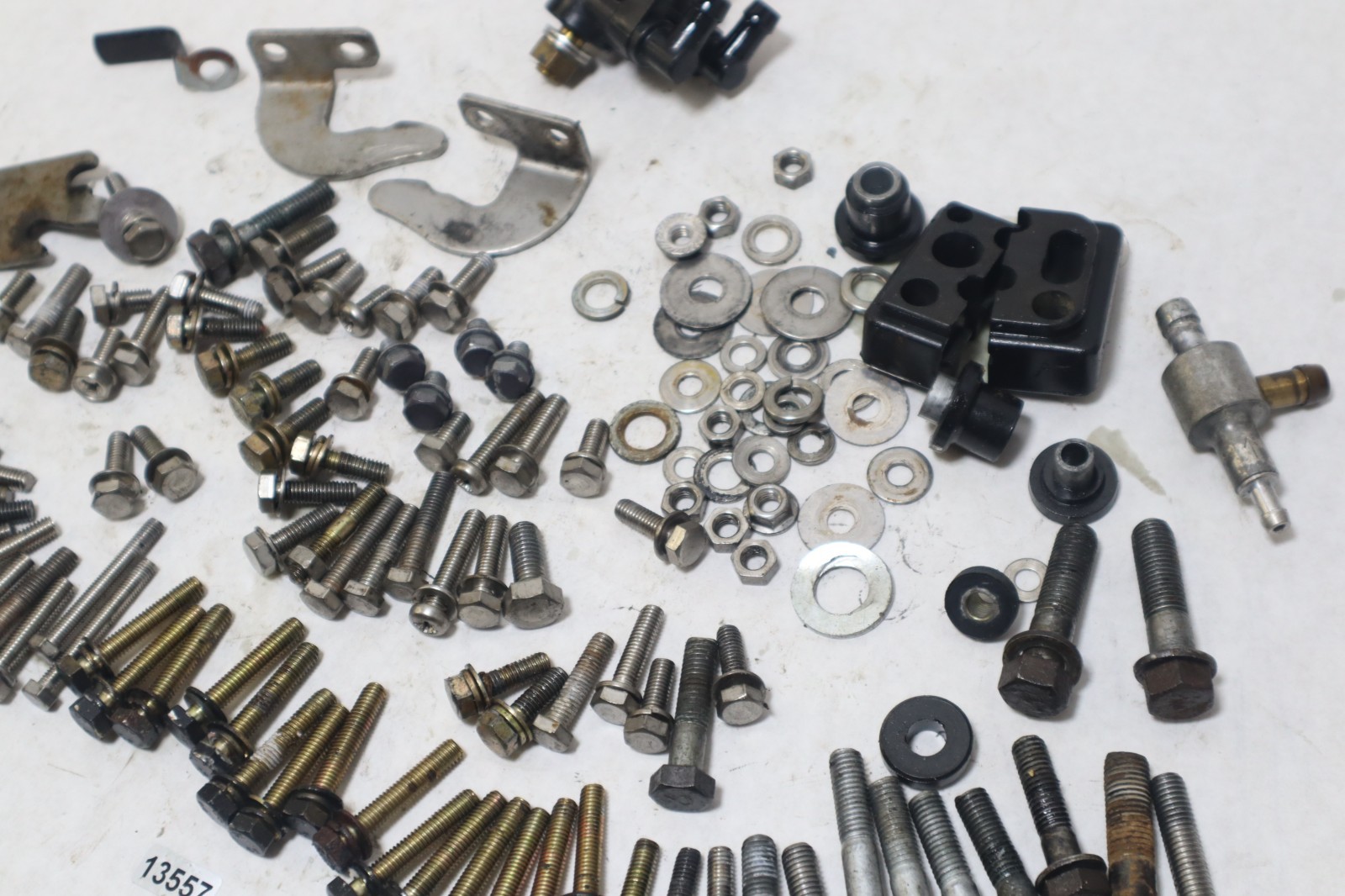 96-04 TOHATSU NISSAN 140 ns140a2 mixed bolts hardware - Image 5
