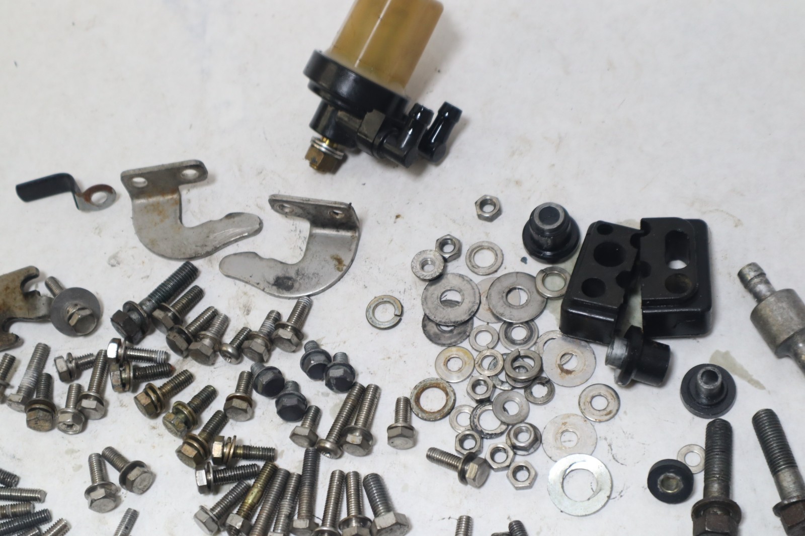 96-04 TOHATSU NISSAN 140 ns140a2 mixed bolts hardware - Image 6