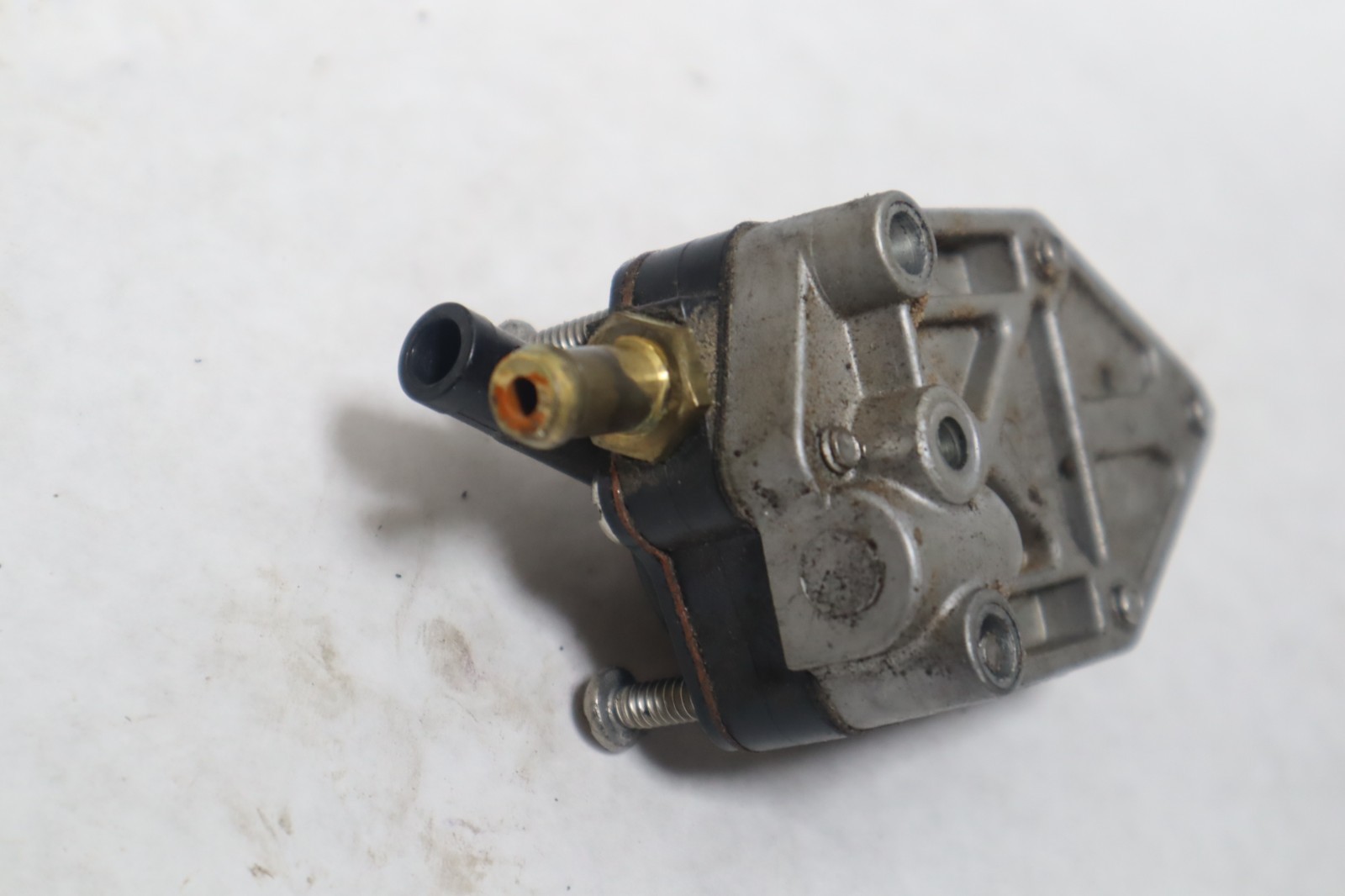 Outboard Fuel Pump For Johnson Evinrude 48hp 50hp 55hp 60hp 85hp 88hp 90hp 100hp - Image 5