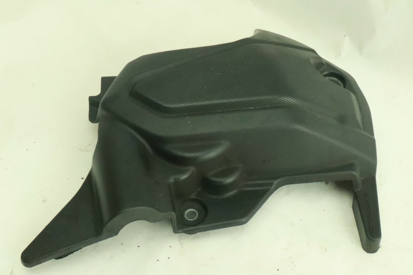 08 09 SUZUKI B-KING BKING GSX1300 ENGINE SPROCKET COVER TRIM - Image 2