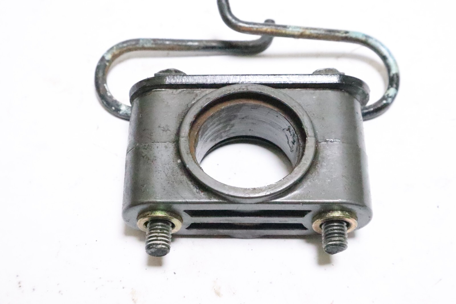 2000 2001 Yamaha big bear 400 Steering Stem Clam Mount 1UY-23812-00-00