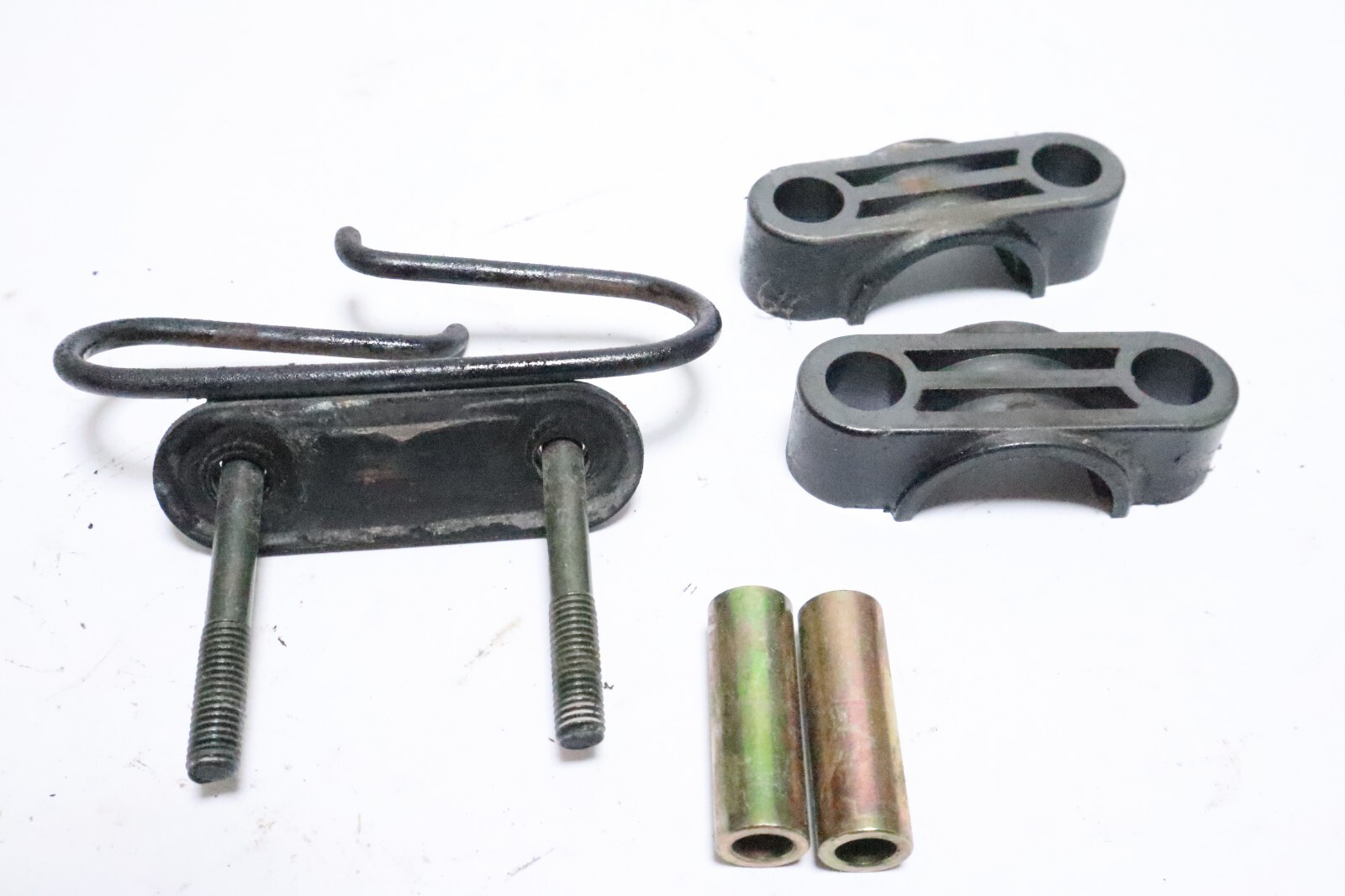 2000 2001 Yamaha big bear 400 Steering Stem Clam Mount 1UY-23812-00-00 - Image 7