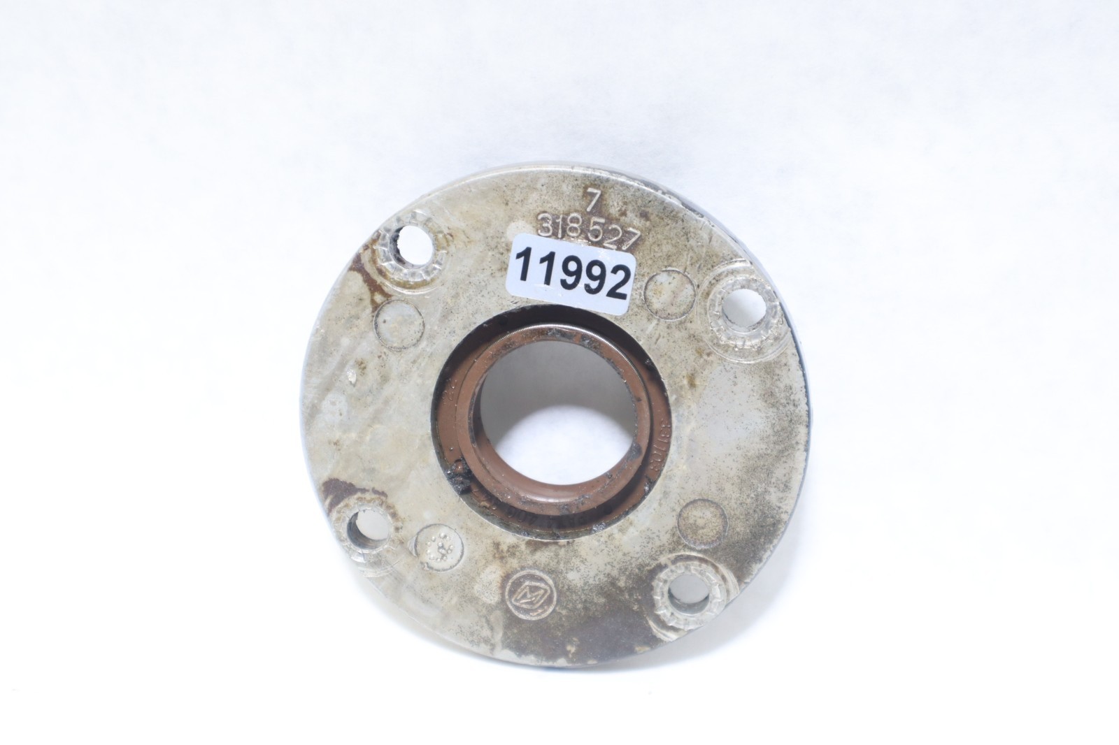 Crankcase Head Assembly from 1990 70HP Evinrude Part# 318527 / 395820 - Image 3