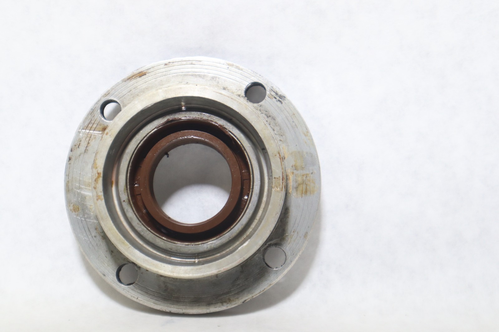 Crankcase Head Assembly from 1990 70HP Evinrude Part# 318527 / 395820 - Image 6