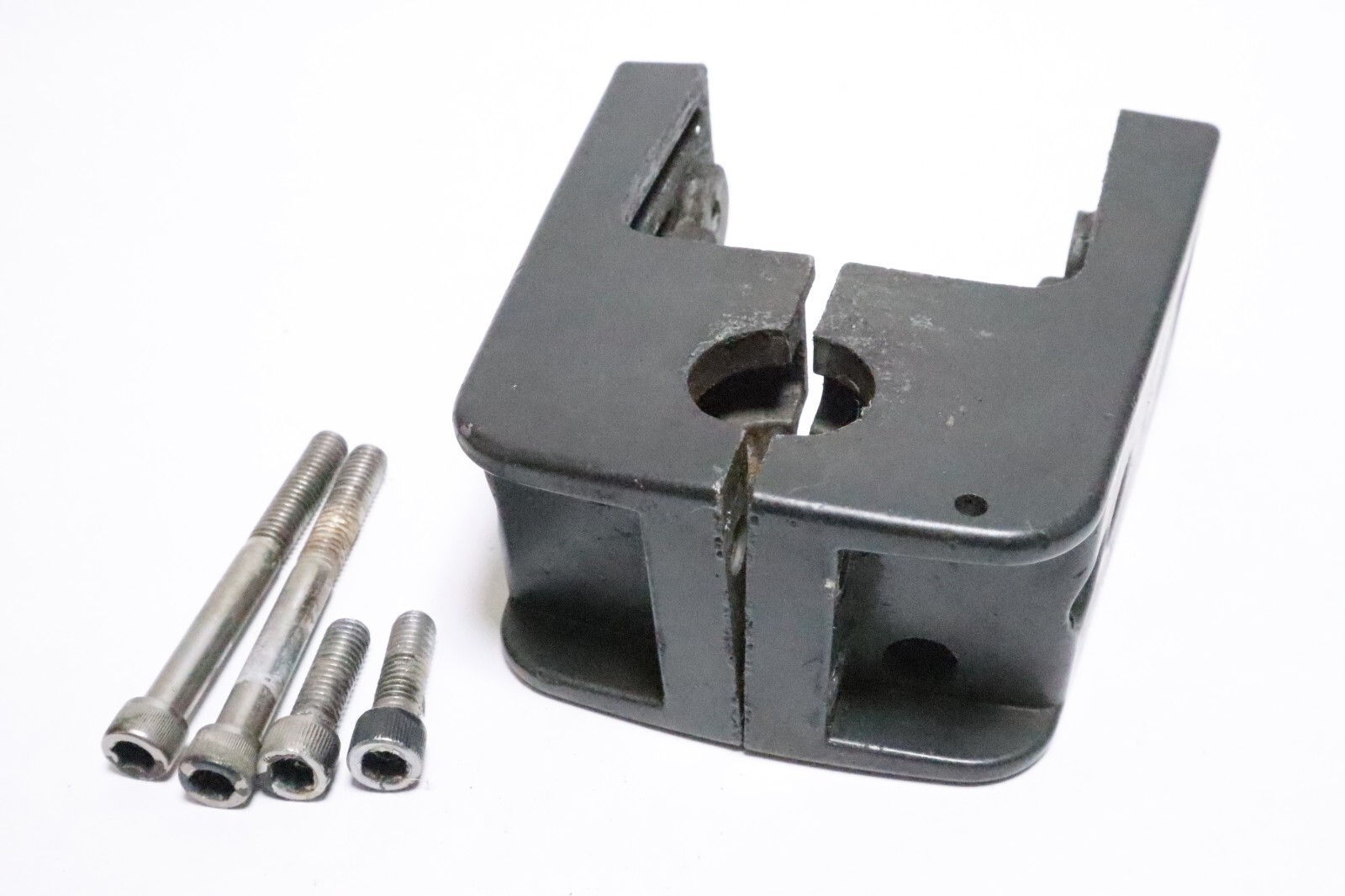 1992-1995 Force Outboard 40 50 70 HP Clam Shells, Cover Shock Mount 820442F