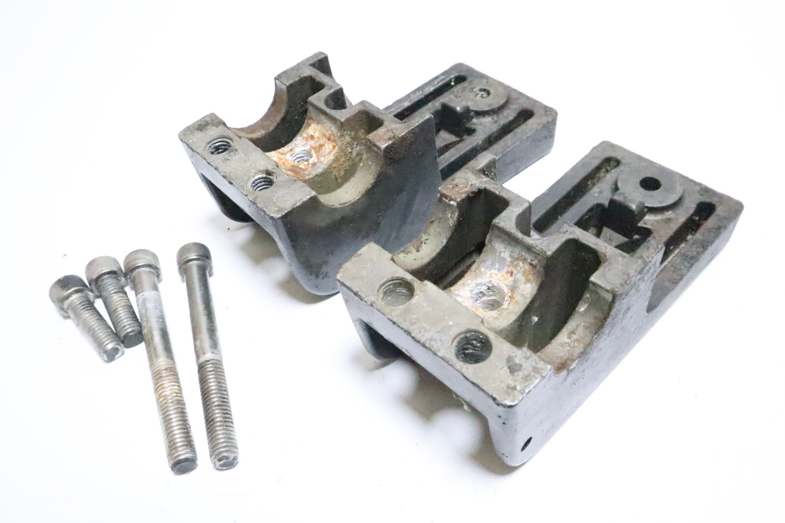 1992-1995 Force Outboard 40 50 70 HP Clam Shells, Cover Shock Mount 820442F - Image 9