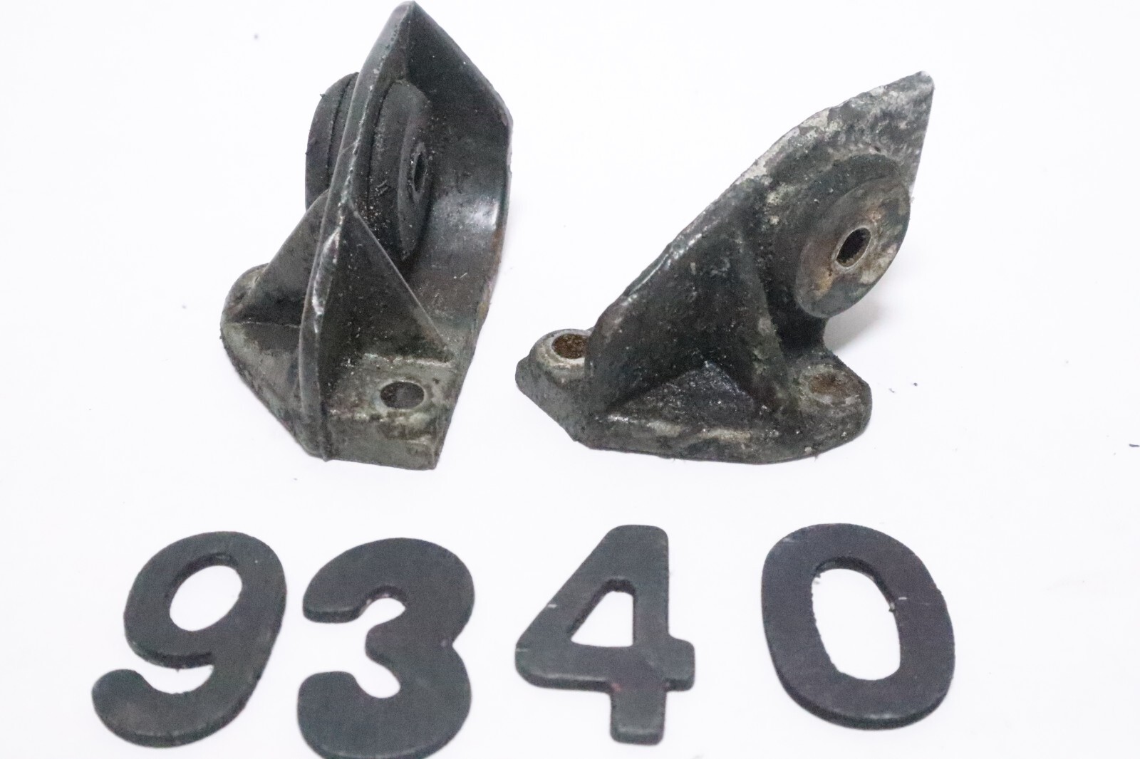 OMC Johnson Evinrude Rear Support, Starboard 315113 0315113 - Image 2