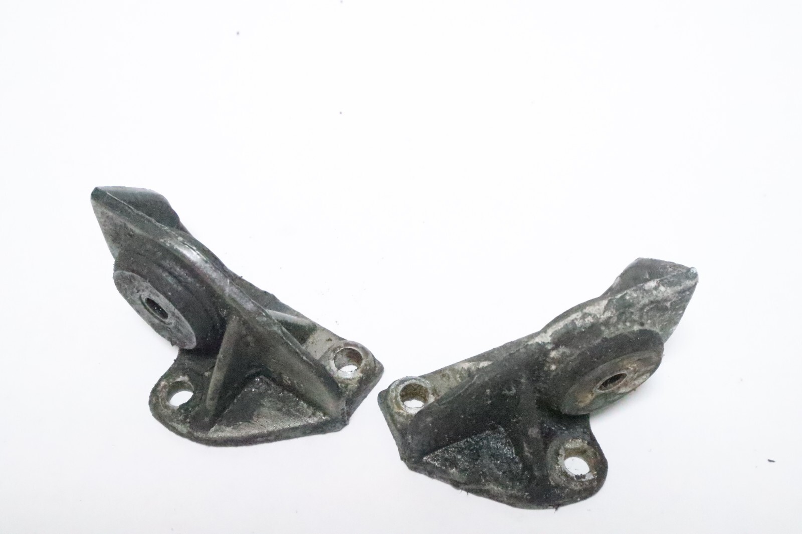 OMC Johnson Evinrude Rear Support, Starboard 315113 0315113 - Image 4