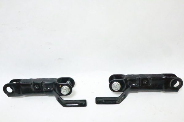 HONDA  ELITE OEM RIGHT AND LEFT PIVOT BRACKET 51311-GC8-000ZA  USED - Image 2
