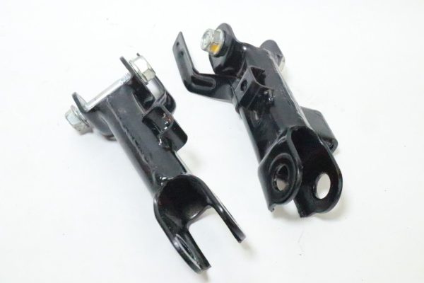 HONDA  ELITE OEM RIGHT AND LEFT PIVOT BRACKET 51311-GC8-000ZA  USED - Image 3