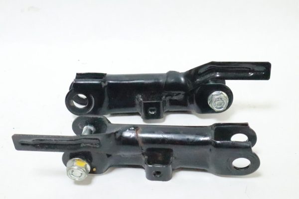 HONDA  ELITE OEM RIGHT AND LEFT PIVOT BRACKET 51311-GC8-000ZA  USED - Image 5
