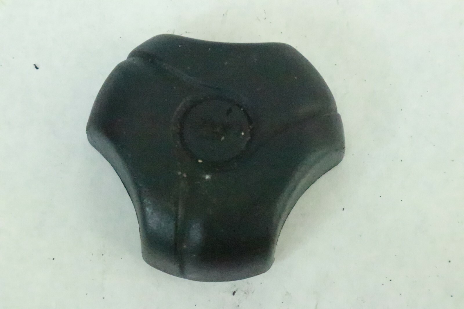 2001 01 SEADOO GTX DI JETSKI OIL CAP - Image 2