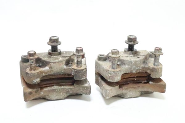 99 2000  Arctic Cat 300 4x4 OEM Front Right and left brake Caliper 0402-010  USED - Image 5