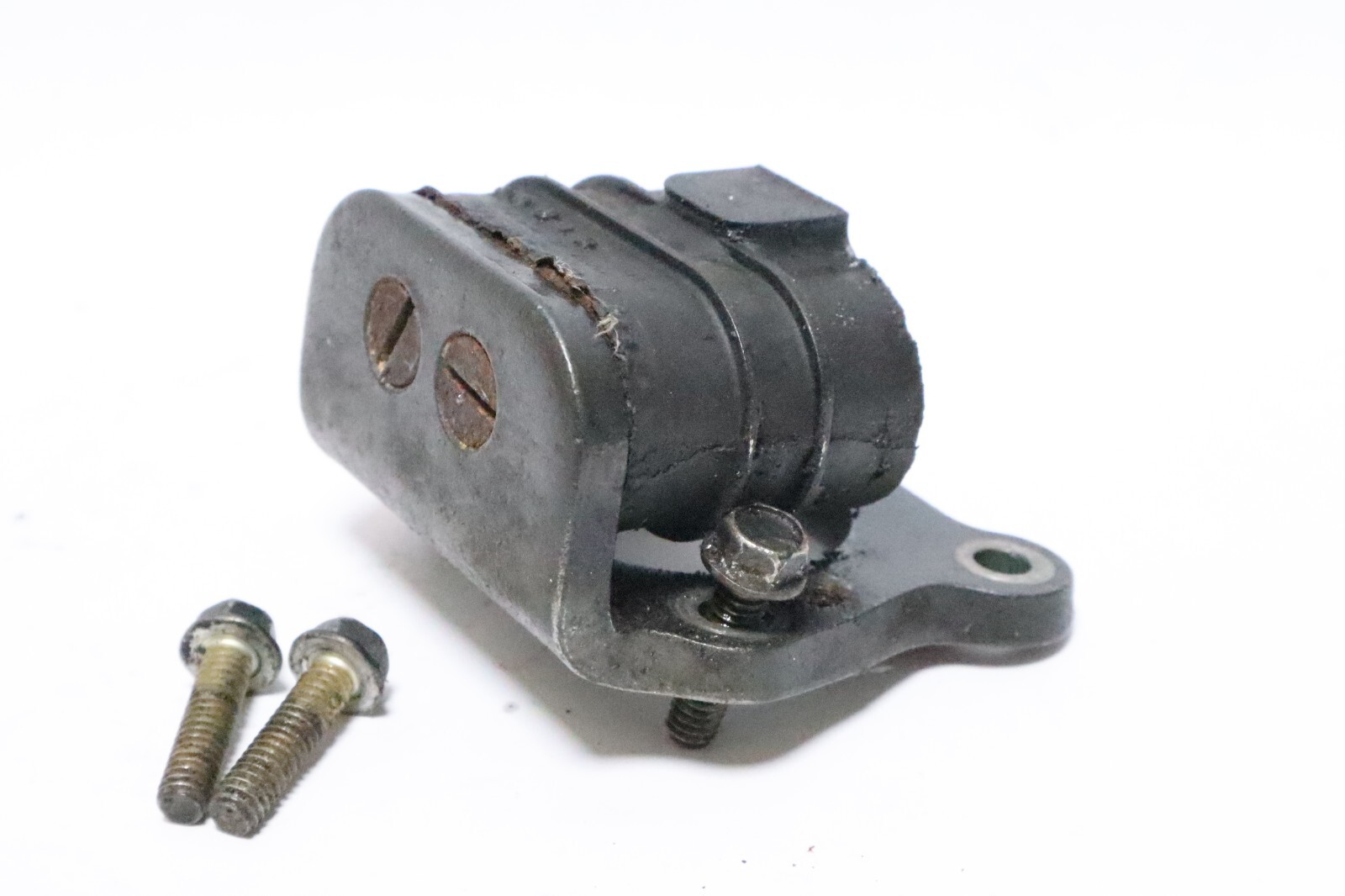 91-95 Force Outboard 40 50 HP Upper Shock Mount and Bracket F203965-1 F684354 - Image 7