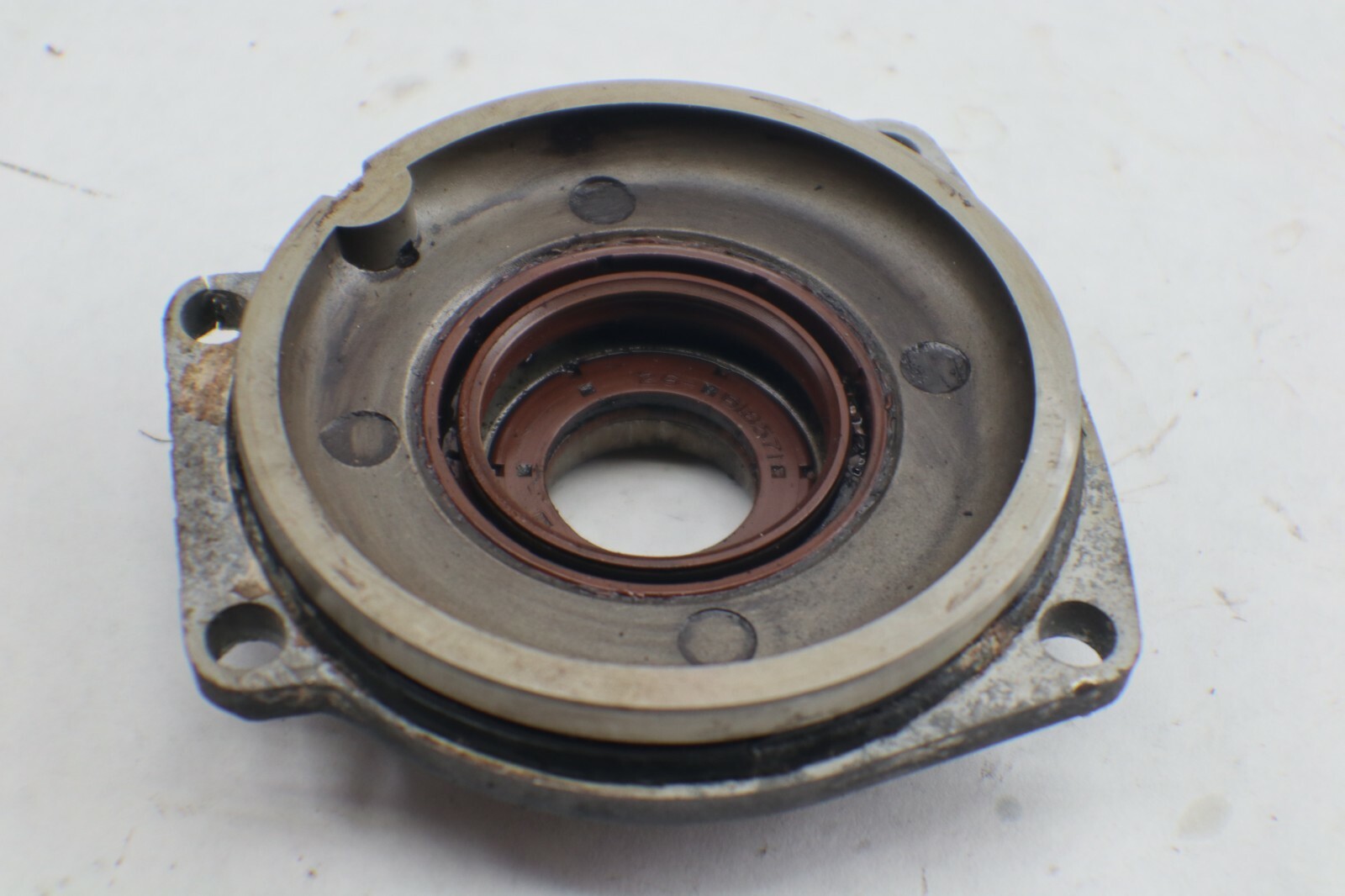 Mercury 200 225 HP 2 Stroke Lower End Cap Assembly PN 9787A4 Fits 2001-2013 - Image 9