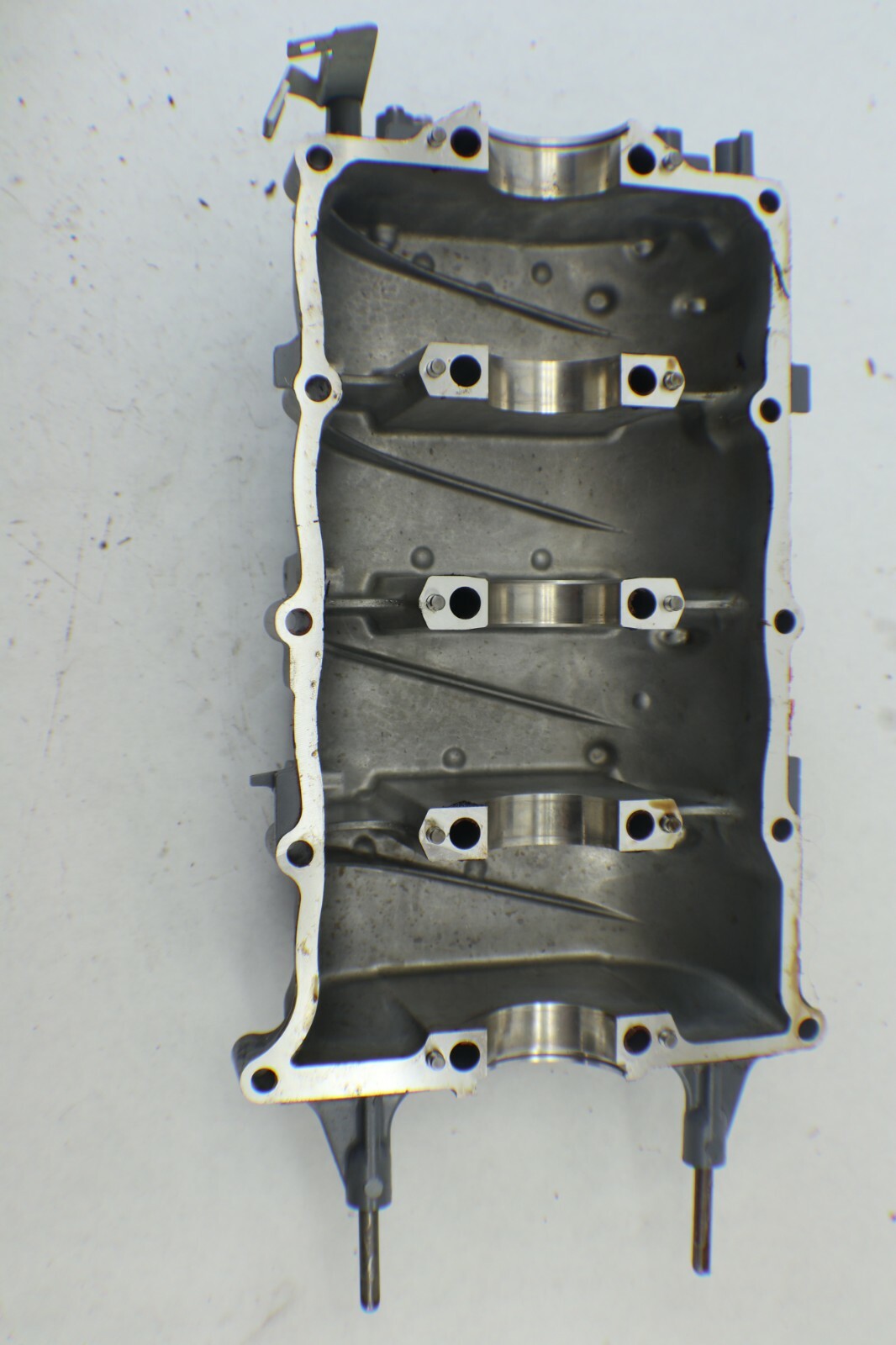 2005 2006 Yamaha f90 f75 6D8-15100-01-1S bottom Crankcase half