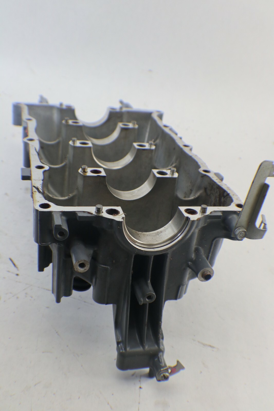 2005 2006 Yamaha f90 f75 6D8-15100-01-1S bottom Crankcase half - Image 7