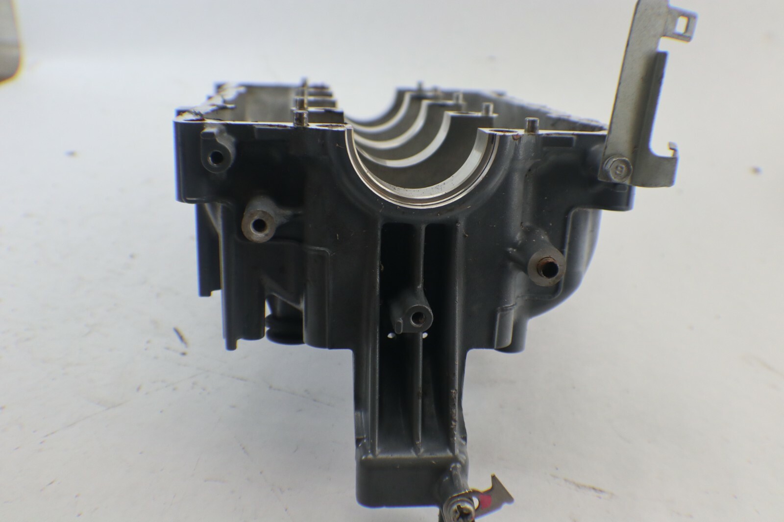 2005 2006 Yamaha f90 f75 6D8-15100-01-1S bottom Crankcase half - Image 8