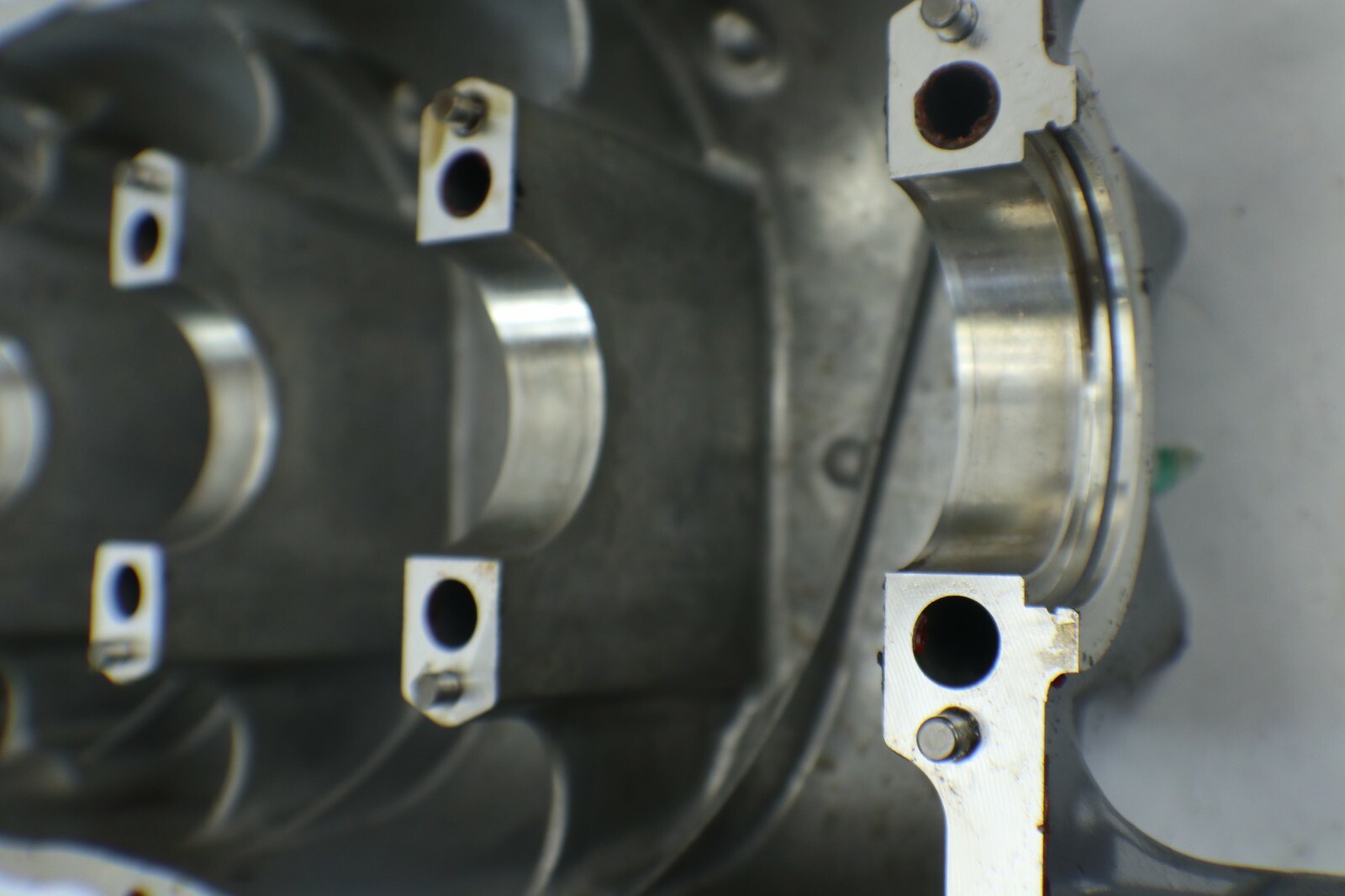 2005 2006 Yamaha f90 f75 6D8-15100-01-1S bottom Crankcase half - Image 11