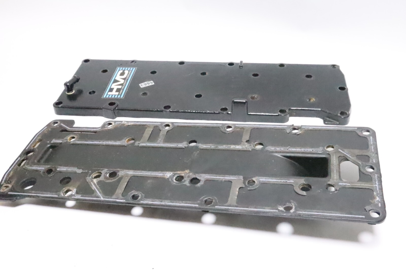 Mercury Mariner 70-90 HP In Line 3 2 Stroke 24 Bolt Exhaust Plate & Cover Set - Image 5