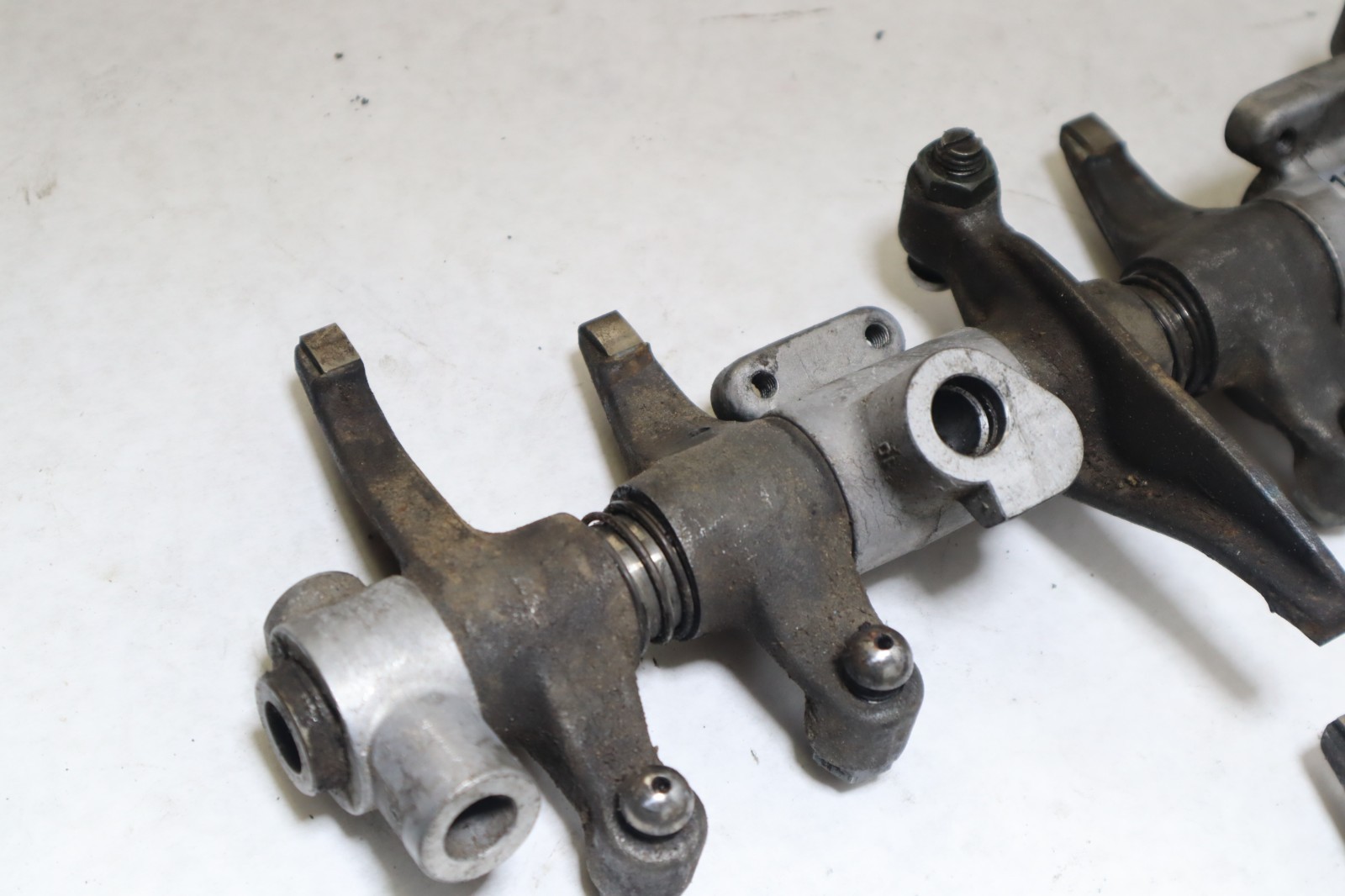 Chevrolet GMC 6.6 Duramax OEM Valve train Rocker Arm Set 04 - 23 - Image 7