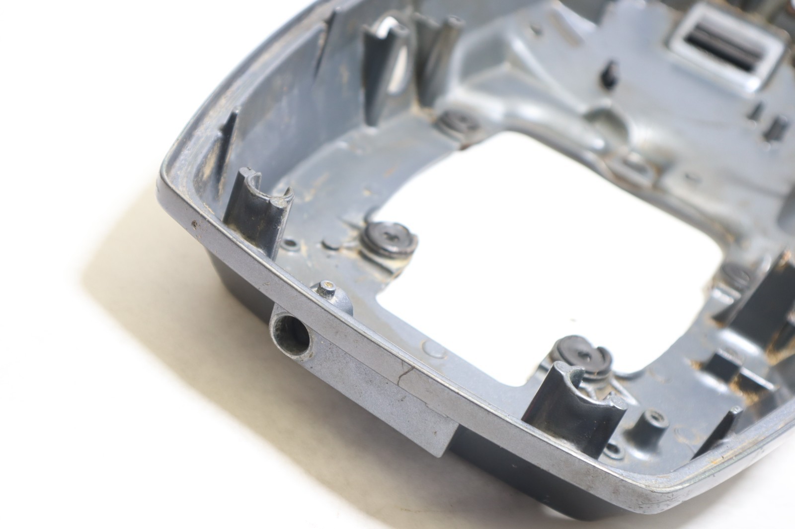 YAMAHA OEM BOTTOM COWLING 60 70 HP TLRY # 6H3-42711-24-4D 2 Stroke 3 Cylinder - Image 9