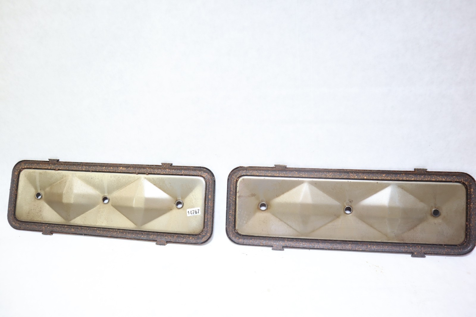 MERCRUISER 165 INLINE 6 165HP GM ENGINE PUSHROD SIDE COVER SET 2PCS # 39331A1 - Image 2