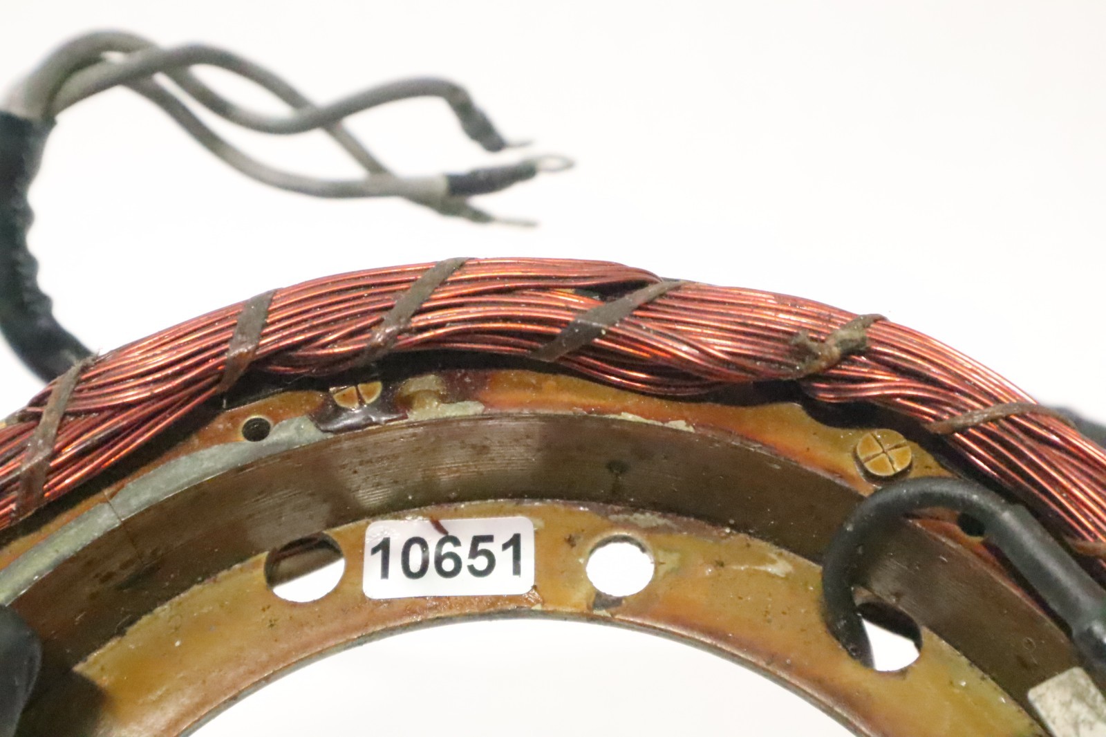1970 72 Chrysler 35 hp 357hb Outboard stator alternator - Image 4