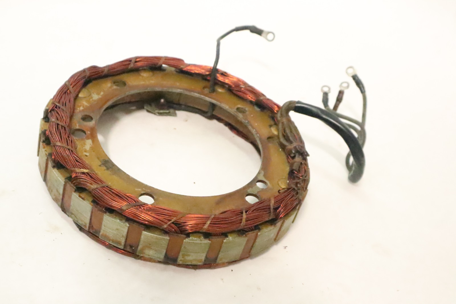 1970 72 Chrysler 35 hp 357hb Outboard stator alternator - Image 8