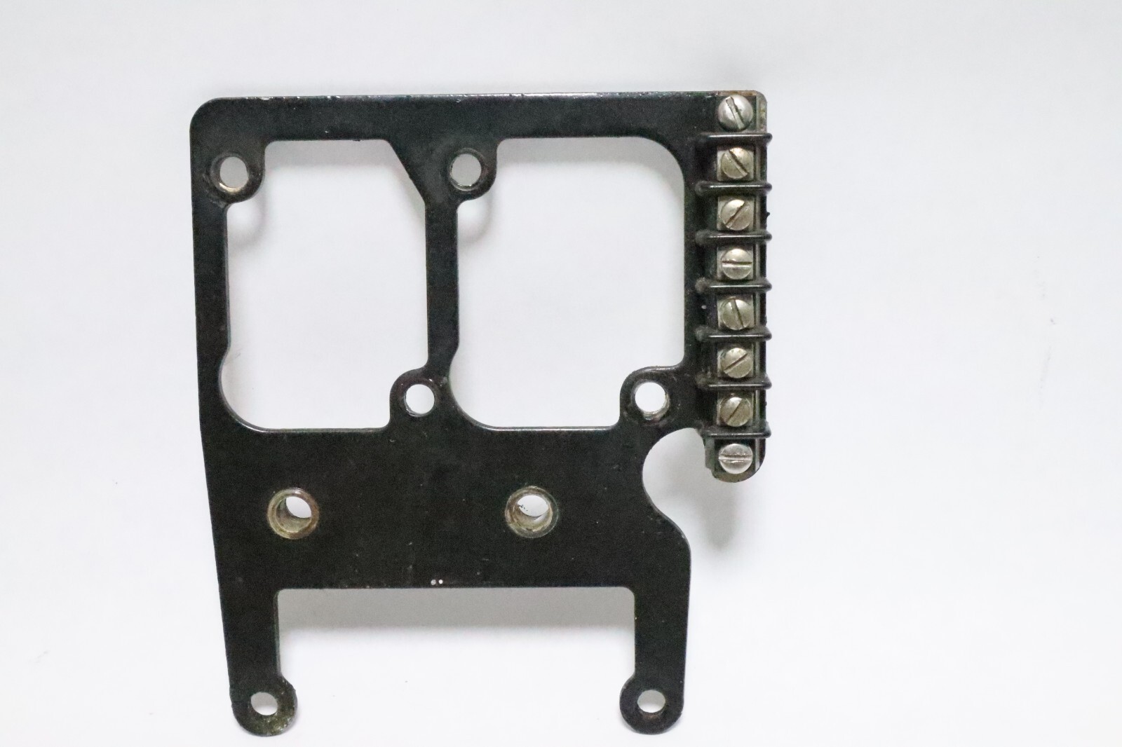 817977A1 Mercury Force 1989-1992 Bracket 50 HP