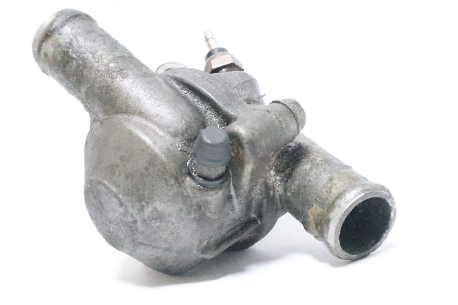 84 85 HONDA VF700 vf 1100 C THERMOSTAT HOUSING